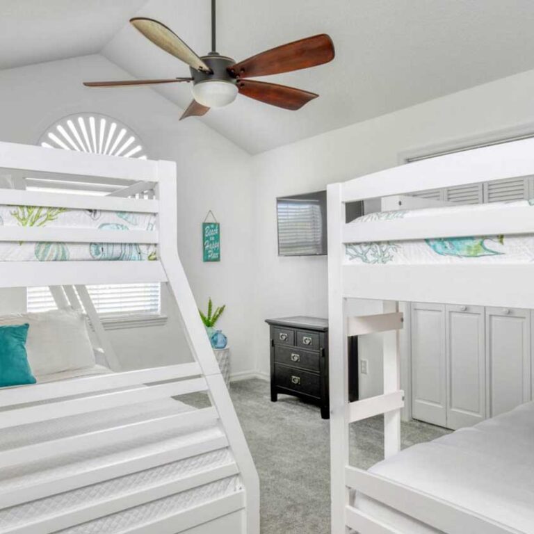 Salty Shores bunk room.