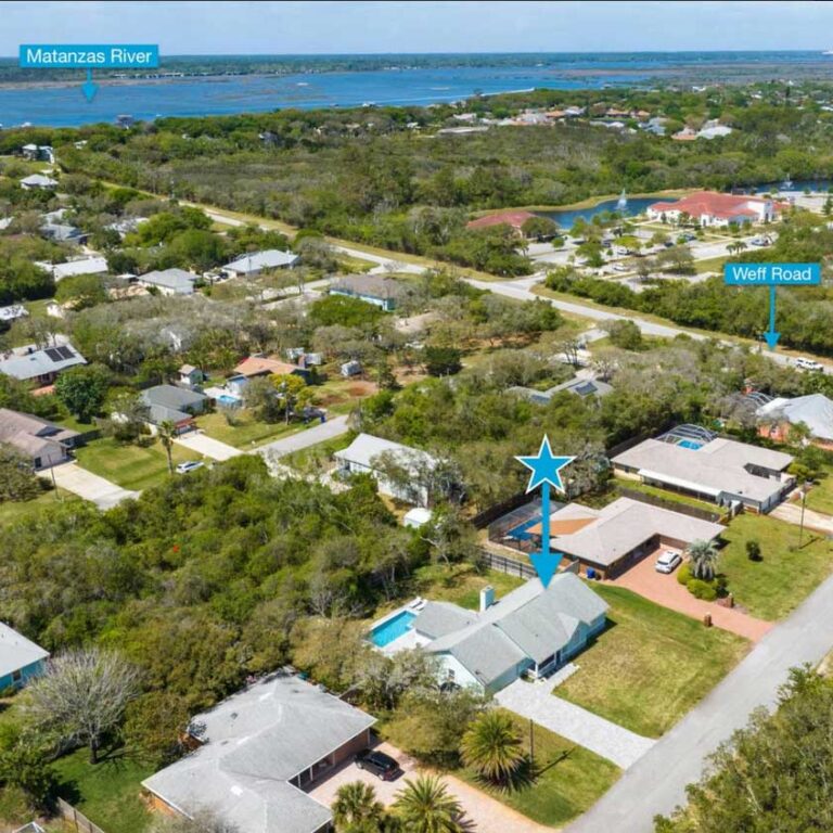 Salty Shores short walk to the river