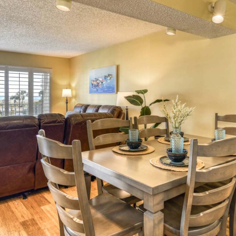 Colony Reef 3203 dining and living room