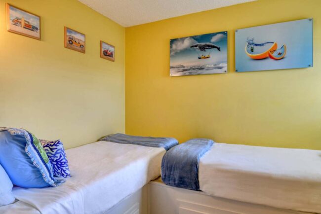 Colony Reef 3203 twin beds